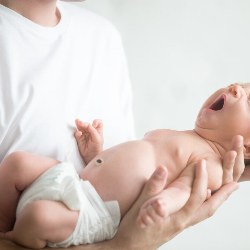 Ternyata Ini Penyebab Pusar Bodong Bayi!