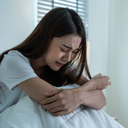 Mums Suka Menangis Tanpa Alasan? Ini Pemicunya!