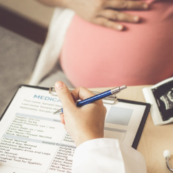 Peran Bidan Turunkan Kematian Ibu dan Bayi Sampai 40%