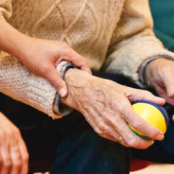 Mengapa Stroke Buat Penderitanya Sangat Sensitif?