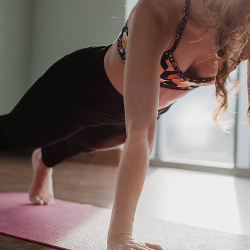 Bolehkah Plank saat Hamil?