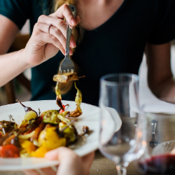 Tak Perlu Diet, 10 Kebiasaan Makan Ini Bisa Membuat Tubuhmu Sehat!