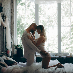 Coba 9 Posisi Seks Ini Agar Kamu Merasa Lebih Percaya Diri Saat di Ranjang!