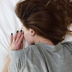 5 Posisi Tidur Paling Nyaman Bagi Penderita Nyeri Punggung