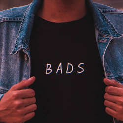 Penelitian: Wanita Memang Lebih Mudah Tertarik dengan “Bad Boy”