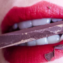 Hati-hati, Bakteri di Gusi Bisa Merembet ke Jantung!