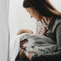 Redakan Nyeri Puting Lecet saat Menyusui