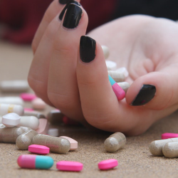 Waspada, 10 Penyakit Ini Sering Muncul Saat Puasa!