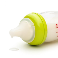 Yang Perlu Diperhatikan Ketika Memilih Botol Susu untuk Bayi