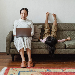 Si Kecil Susah Dibilangin? Daripada Membentak, Lakukan Ini