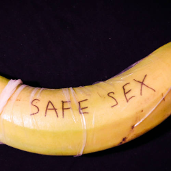 Stigma Kondom Membuka Lebar Penularan Penyakit Menular Seksual