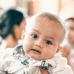 Stranger Anxiety, Saat Si Kecil Takut Bertemu Orang Baru
