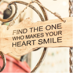 Pernah Diselingkuhi? Lakukan Hal Ini agar Cepat Move On!