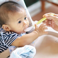 Tanda-Tanda Bayi Lapar dan Kenyang