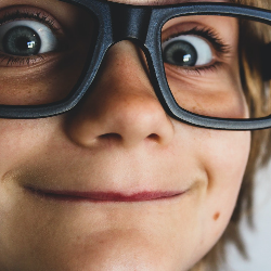 Kenali Tanda-tanda Mata Juling pada Anak dan Cara Mengatasinya