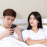 Tanda Pasangan Selingkuh, Patut Diperhatikan!