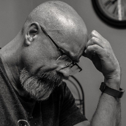 Waspadai 6 Tanda Tubuh Kekurangan Gula Darah