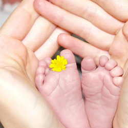 4 Cara Mengatasi Bayi Kuning