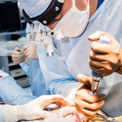 Operasi Bedah Tulang Belakang Makin Presisi dengan Spinal Neuronavigation