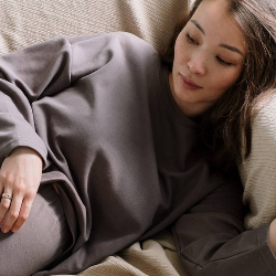 Benarkah Tidur Berlebihan Saat Hamil Menyebabkan Stillbirth?