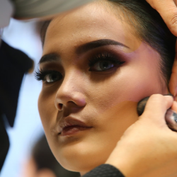 Hindari Make Up Anti Cakey dengan Tips Berikut!