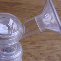 Cara Membersihkan Pompa ASI