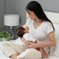 Tips Menyusui Jika Puting Datar