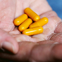 Tips Tidak Mual saat Mengonsumsi Suplemen Kehamilan