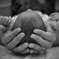 Duh, Kok Ubun-ubun Bayi Menonjol!