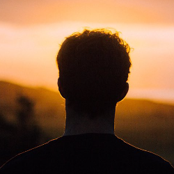 Tidak Cuma pada Wanita, Usia Ternyata Memengaruhi Kesuburan Pria Juga!