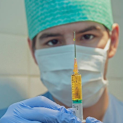 Benarkah Vaksin Pneumonia dan Influenza Bisa Meringankan Gejala Covid-19?