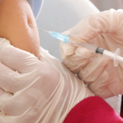 Penerima Vaksin Sinovac Boleh Booster Pakai Vaksin Pfizer atau AstraZeneca