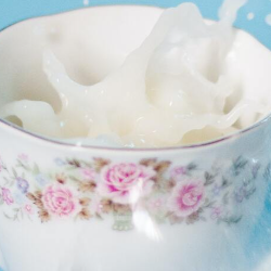 Mums, Ini Warna-warna ASI dan Artinya!