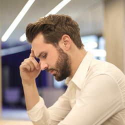 6 Gejala Sakit Kepala Berikut, Bisa Jadi Tanda Bahaya!