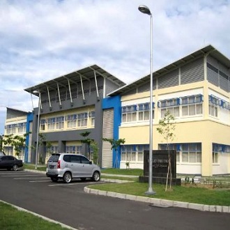  Rumah  Sakit  Umum Daerah Dr Zainoel  Abidin 
